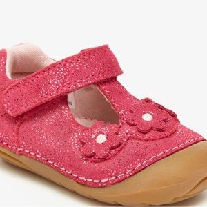 Brand new pink baby sandals